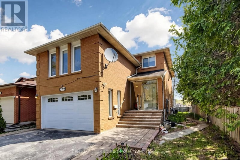 329 Atha Avenue, Richmond Hill (Harding), Ontario, L4C6A8, Richmond Hill (Harding), Ontario — photo 1 of 5
