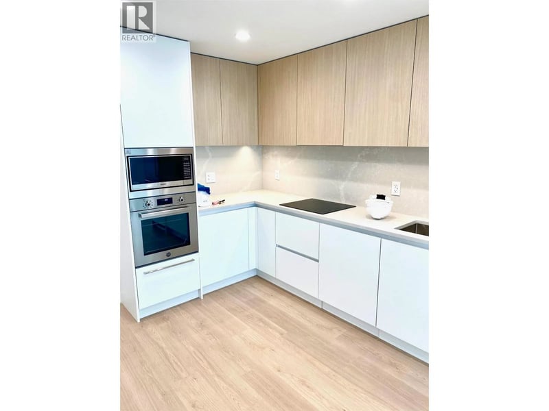 #202 588 HARRISON Drive, Coquitlam, British Columbia, V3J3Z6, Coquitlam, British Columbia — photo 1 of 5