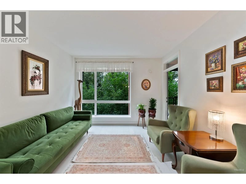 #205 733 3RD Street, North Vancouver, British Columbia, V7M0C8, North Vancouver, British Columbia — photo 1 of 5