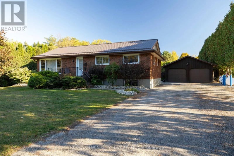 976 MCDOWELL Road East, Norfolk (Green's Corners), Ontario, N3Y4J9, Norfolk (Green's Corners), Ontario — photo 1 of 5
