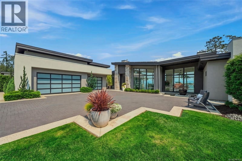 1730 Oak Leaf Drive, Nanoose Bay, British Columbia, V9P9J4, Nanoose Bay, British Columbia — photo 1 of 5