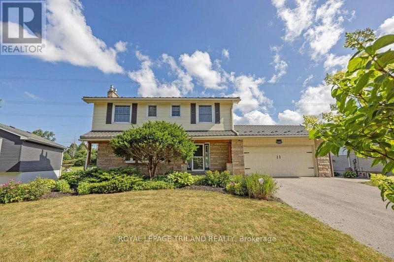 10201 Lynhurst Park Drive, Southwold (Lynhurst), Ontario, N5P2E5, Southwold (Lynhurst), Ontario — photo 1 of 5