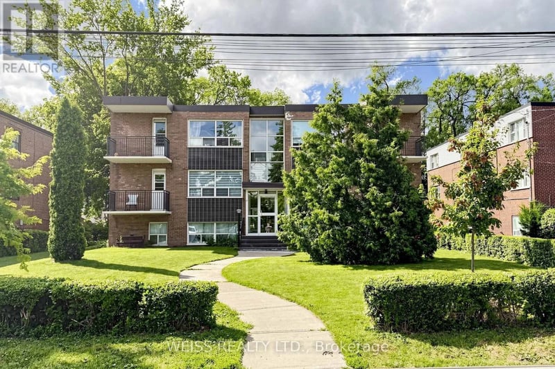 #4 17 Fraserwood Avenue, Toronto (Englemount-Lawrence), Ontario, M6B2N3, Toronto (Englemount-Lawrence), Ontario — photo 1 of 5