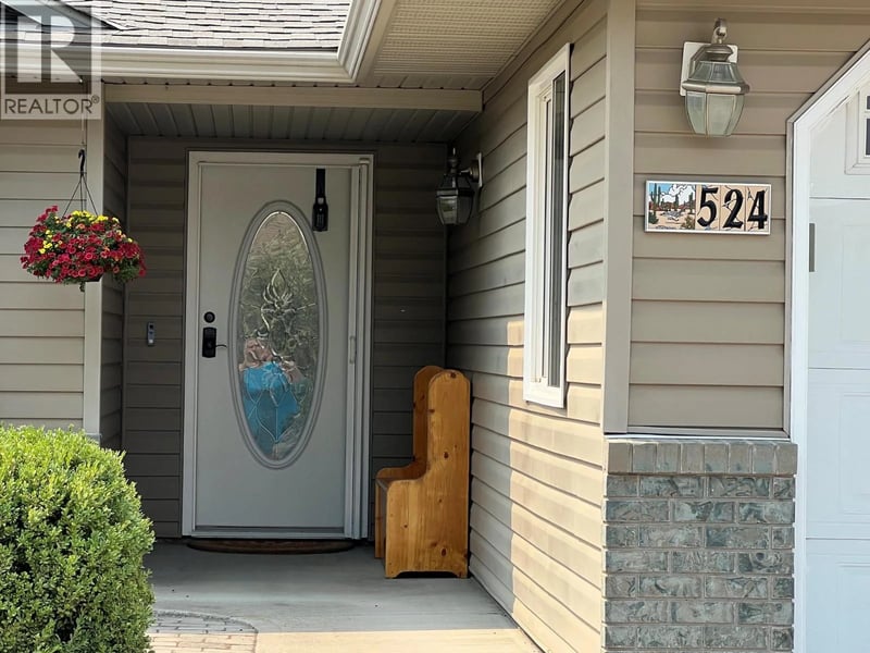 524 5 th Street, Vernon, British Columbia, V1H1Z1, Vernon, British Columbia — photo 1 of 5