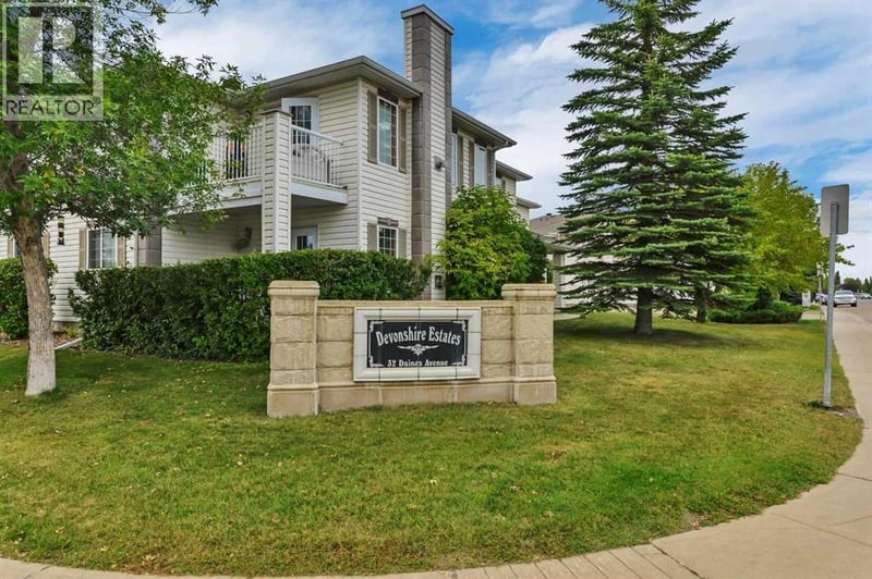 32 Daines Avenue, Red Deer, Alberta, T4R2Z5, Red Deer, Alberta — photo 1 of 5