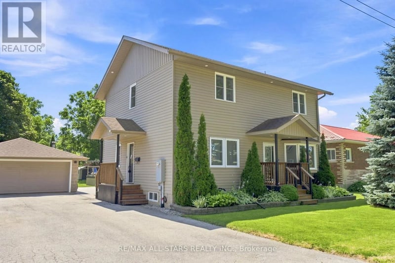 11 Perry Street, Kawartha Lakes (Oakwood), Ontario, K0M2M0, Kawartha Lakes (Oakwood), Ontario — photo 1 of 5