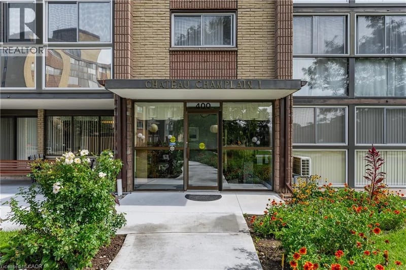 #104 400 CHAMPLAIN Boulevard, Cambridge, Ontario, N1R7J6, Cambridge, Ontario — photo 1 of 5