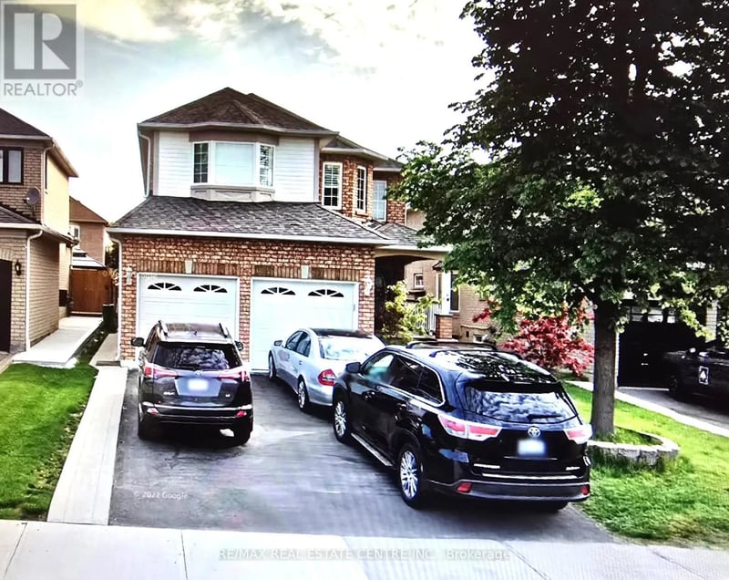 21 Robertson Davies Drive, Brampton (Snelgrove), Ontario, L7A1K4, Brampton (Snelgrove), Ontario — photo 1 of 5