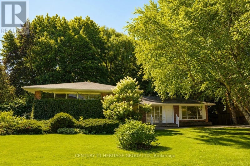 #Main 17 Hi Mount Drive, Toronto (Bayview Village), Ontario, M2K1X3, Toronto (Bayview Village), Ontario — photo 1 of 5