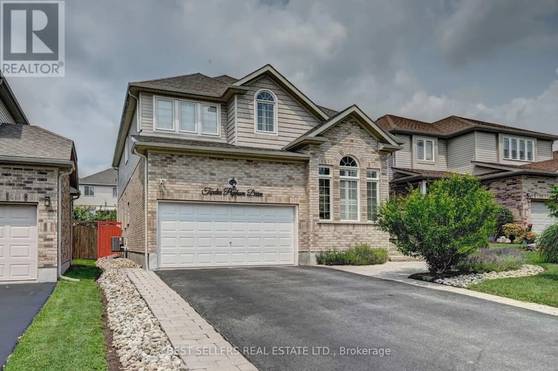 12 Popham Drive, Guelph (Grange Road), Ontario, N1E0B7, Guelph (Grange Road), Ontario — photo 1 of 5