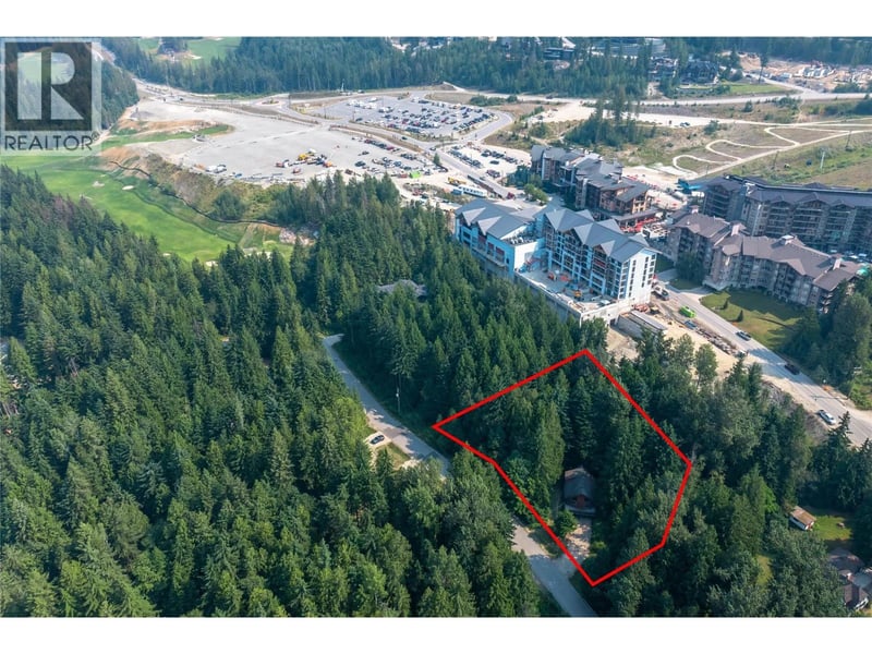 3014 Mcinnes Road, Revelstoke, British Columbia, V0E2S0, Revelstoke, British Columbia — photo 1 of 5