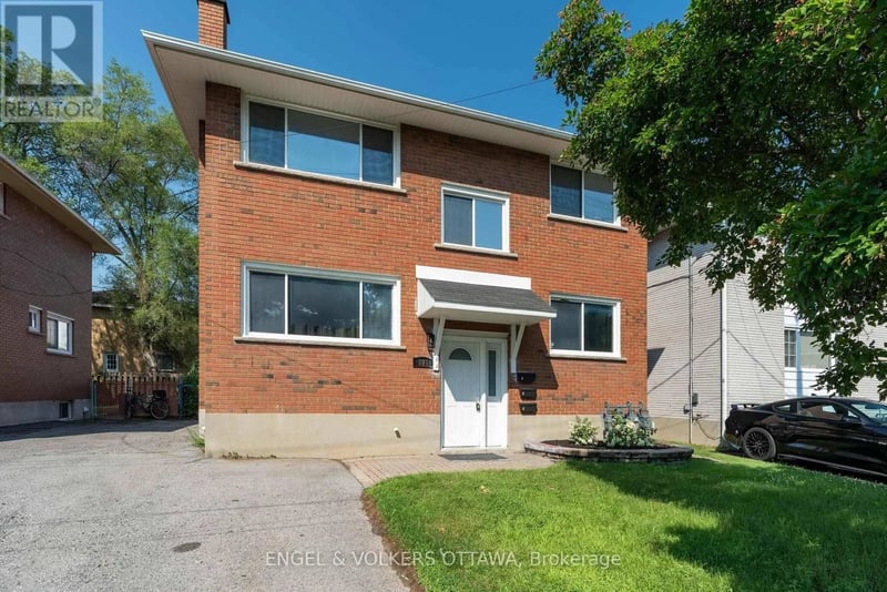 #3 896 Pinewood Crescent, Ottawa, Ontario, K2B5Y4, Ottawa, Ontario — photo 1 of 5