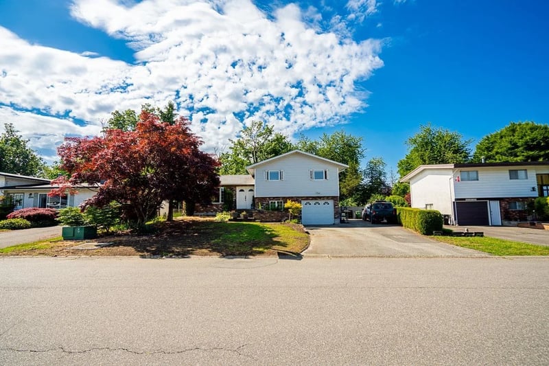 46070 ROY Avenue, Chilliwack, British Columbia, V2R2C2, Chilliwack, British Columbia — photo 1 of 5