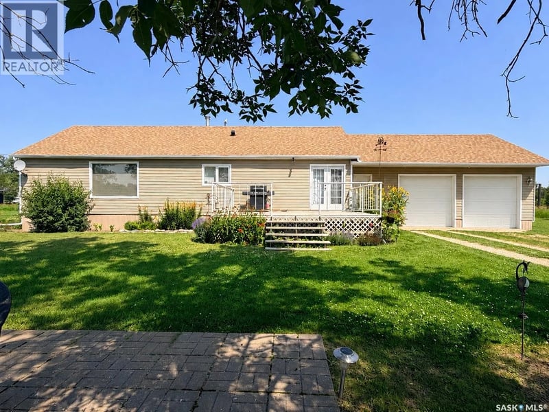 252 Railway AVENUE, Forget, Saskatchewan, S0C0X0, Forget, Saskatchewan — photo 1 of 5