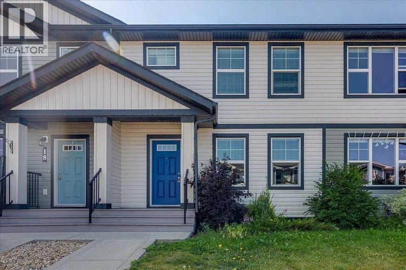 17 Hawthorn Place, Sylvan Lake, Alberta, T4S0R8, Sylvan Lake, Alberta — photo 1 of 5