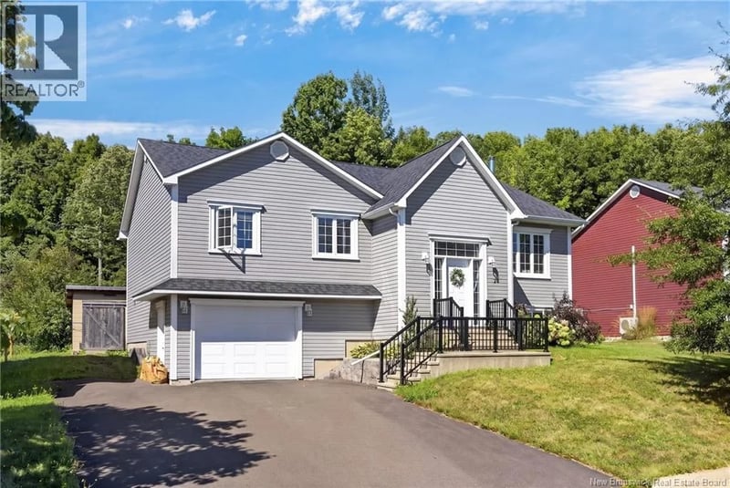 28 Brandon Court, Fredericton, New Brunswick, E3G0X5, Fredericton, New Brunswick — photo 1 of 5