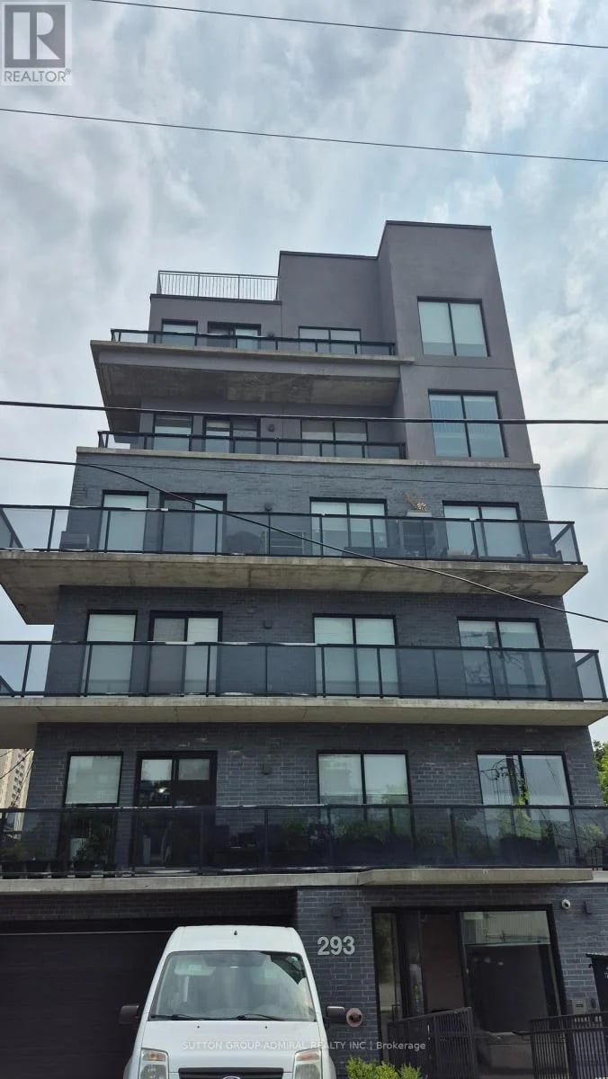#202 293 Viewmount Avenue, Toronto (Yorkdale-Glen Park), Ontario, M6B3H8, Toronto (Yorkdale-Glen Park), Ontario — photo 1 of 5