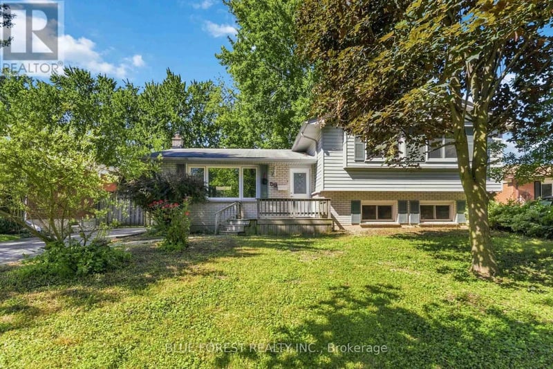 59 Scotchpine Crescent, London North (North F), Ontario, N6G2E1, London North (North F), Ontario — photo 1 of 5