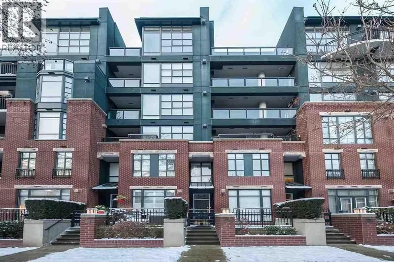 22** 12TH Avenue, Vancouver, British Columbia, V6K4T5, Vancouver, British Columbia — photo 1 of 5