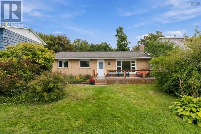 43 Fader Street, Dartmouth, Nova Scotia, B2X5C8, Dartmouth, Nova Scotia — photo 1 of 5