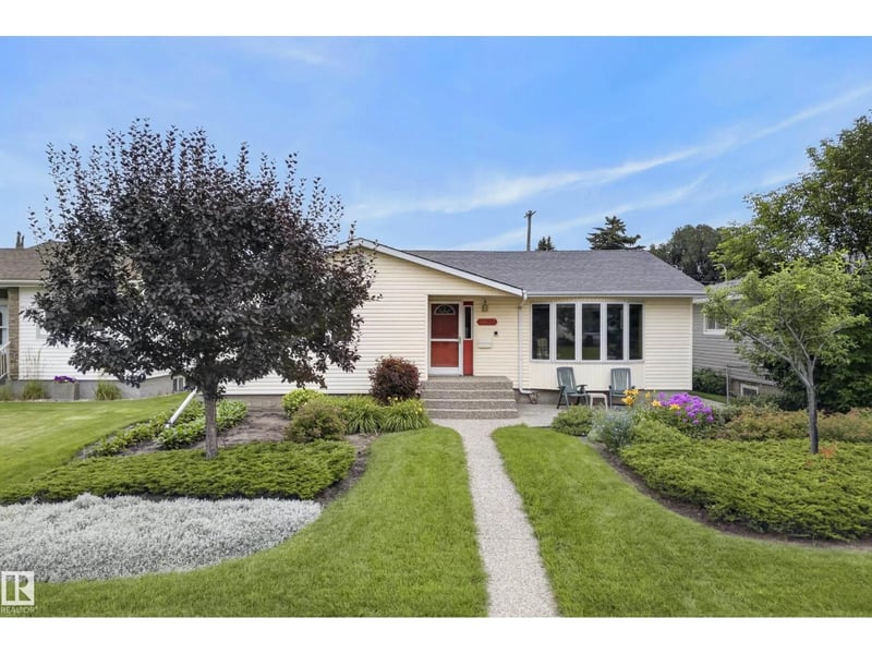 10623 67 ST NW, Edmonton, Alberta, T6A2R9, Edmonton, Alberta — photo 1 of 5