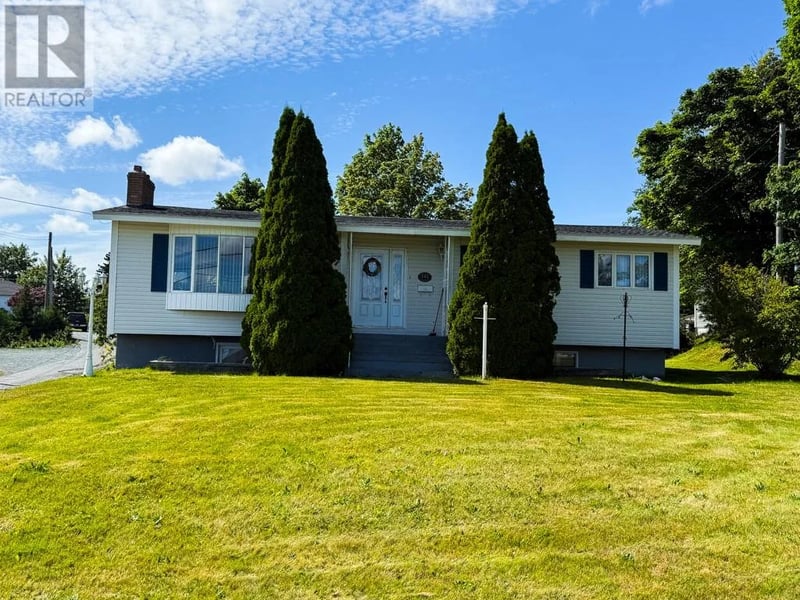 142 Conception Bay Highway, Bay Roberts, Newfoundland & Labrador, A0A1G0, Bay Roberts, Newfoundland & Labrador — photo 1 of 5