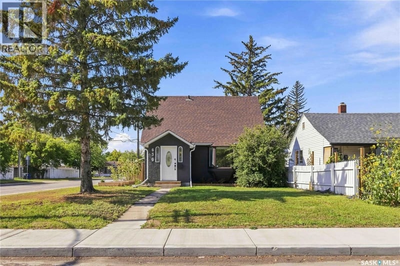 639 L AVENUE S, Saskatoon, Saskatchewan, S7M2H6, Saskatoon, Saskatchewan — photo 1 of 5