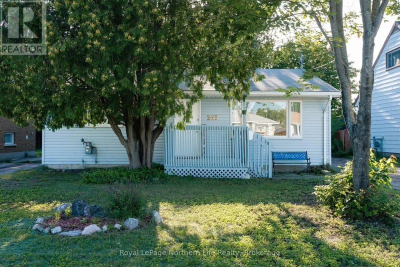 263 Wesley Avenue, North Bay (Ferris), Ontario, P1A2K9, North Bay (Ferris), Ontario — photo 1 of 5