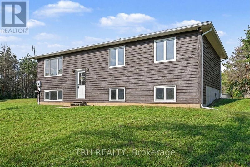 445 Bolton Road, North Grenville, Ontario, K0G1N0, North Grenville, Ontario — photo 1 of 5