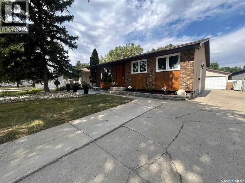 90 Walden CRESCENT, Regina, Saskatchewan, S4N1L3, Regina, Saskatchewan — photo 1 of 5