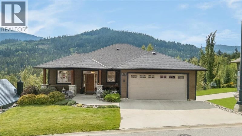 925 REDSTONE Drive, Rossland, British Columbia, V0G1Y0, Rossland, British Columbia — photo 1 of 5