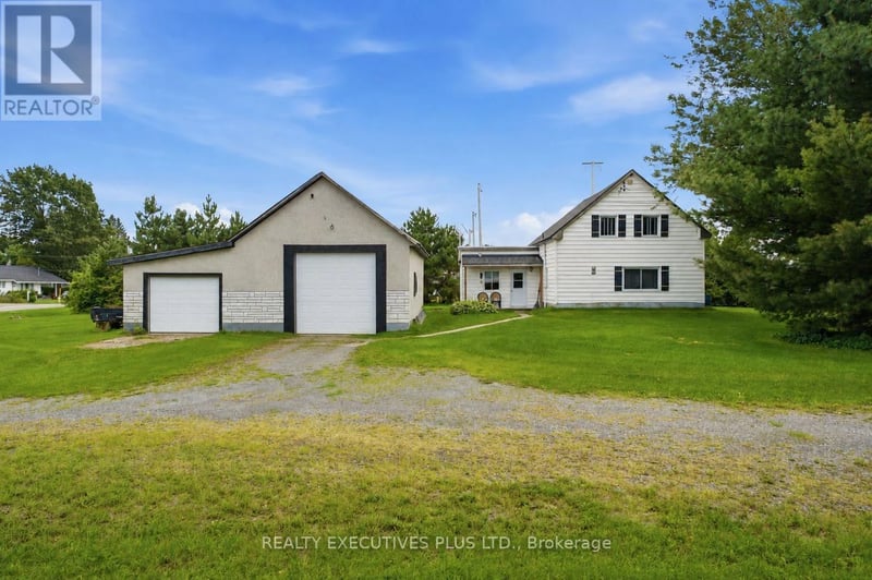 3705 Champlain Street East, Clarence-Rockland, Ontario, K0A1E0, Clarence-Rockland, Ontario — photo 1 of 5