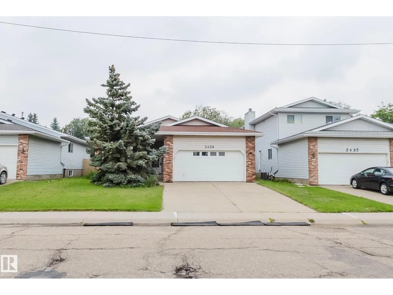 2439 112 ST NW, Edmonton, Alberta, T6J4N7, Edmonton, Alberta — photo 1 of 5