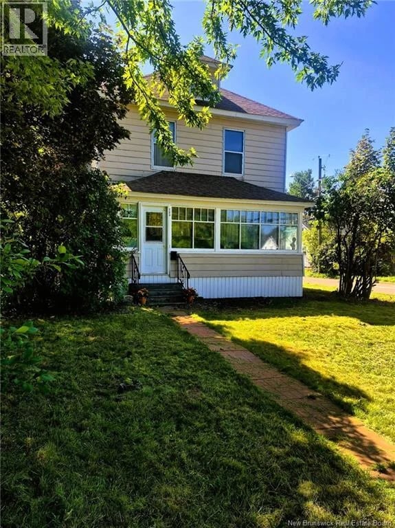 120 Pleasant Street, Moncton, New Brunswick, E1A2V4, Moncton, New Brunswick — photo 1 of 5