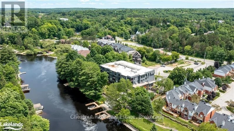 #304 200 ANGLO Street, Bracebridge, Ontario, P1L1G4, Bracebridge, Ontario — photo 1 of 5