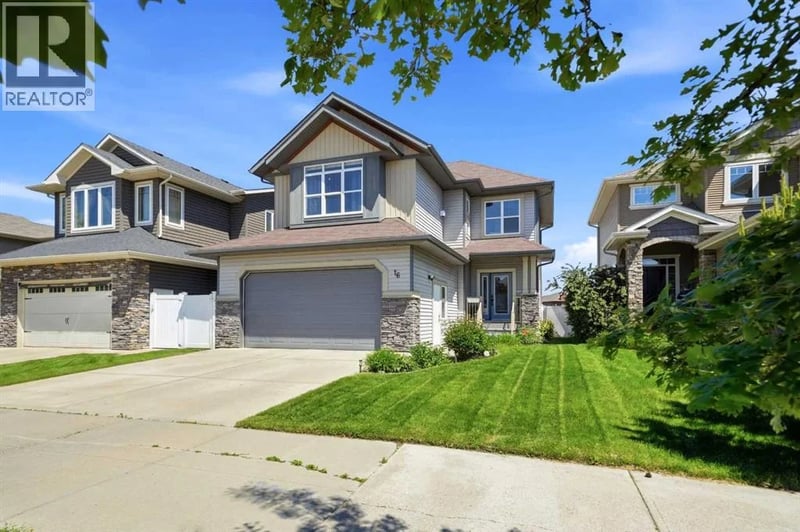 16 Viscount Drive, Red Deer, Alberta, T4R0H6, Red Deer, Alberta — photo 1 of 5