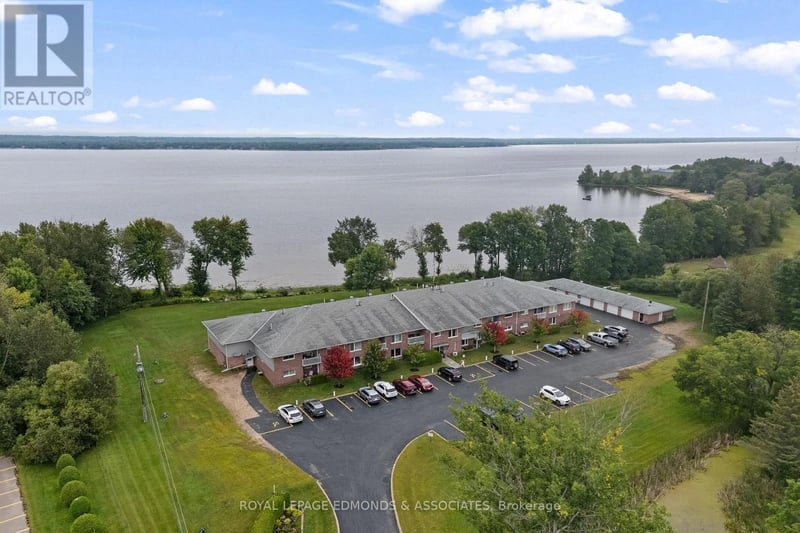 #212 1 Crandall Street, Pembroke, Ontario, K8A8M6, Pembroke, Ontario — photo 1 of 5