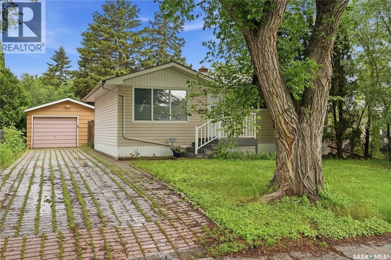 110 McCannel STREET, Regina, Saskatchewan, S4R3V1, Regina, Saskatchewan — photo 1 of 5