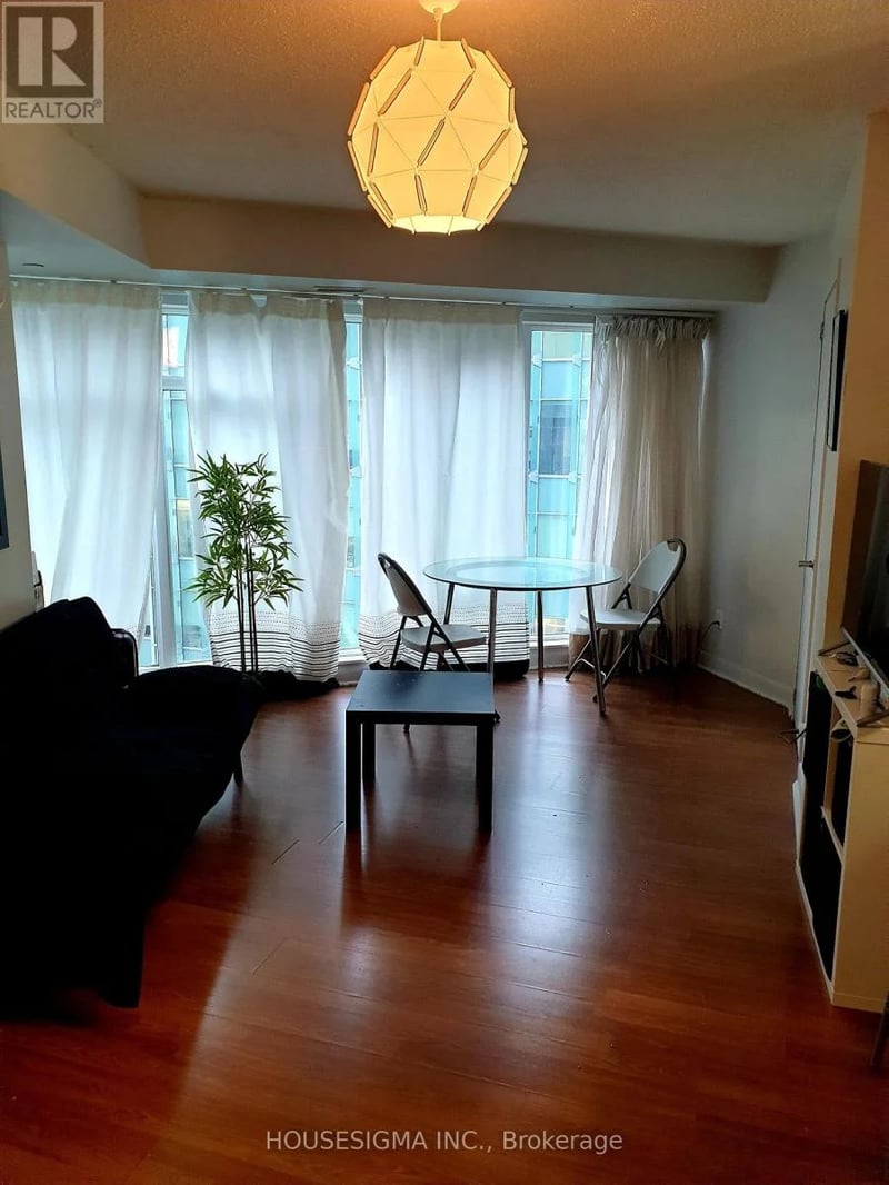#1010 200 Victoria Street, Toronto (Church-Yonge Corridor), Ontario, M5B1V8, Toronto (Church-Yonge Corridor), Ontario — photo 1 of 5