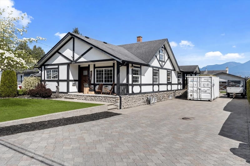 6464 REID Road, Chilliwack, British Columbia, V2R1T9, Chilliwack, British Columbia — photo 1 of 5