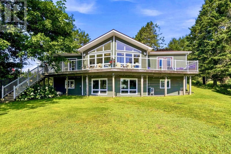 20 Lennox Road, Black Point, Nova Scotia, B0J1T0, Black Point, Nova Scotia — photo 1 of 5