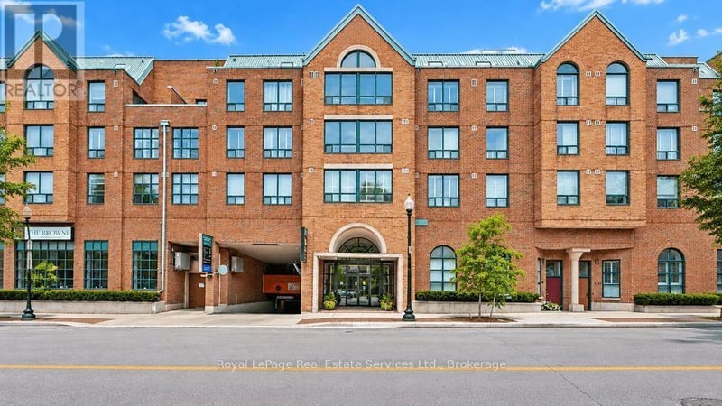 #305 221 Robinson Street, Oakville (OO Old Oakville), Ontario, L6J7N9, Oakville (OO Old Oakville), Ontario — photo 1 of 5