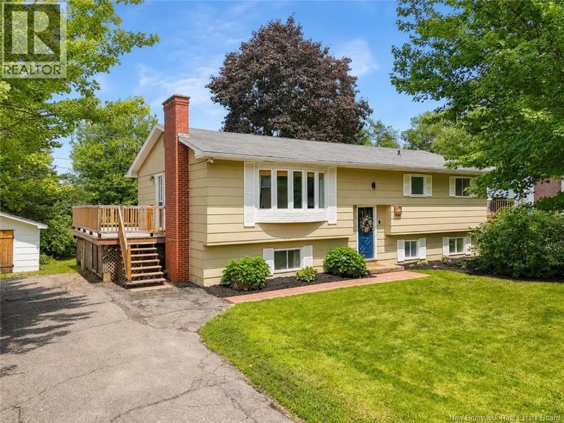 72 Berkley Drive, New Maryland, New Brunswick, E3C1C4, New Maryland, New Brunswick — photo 1 of 5