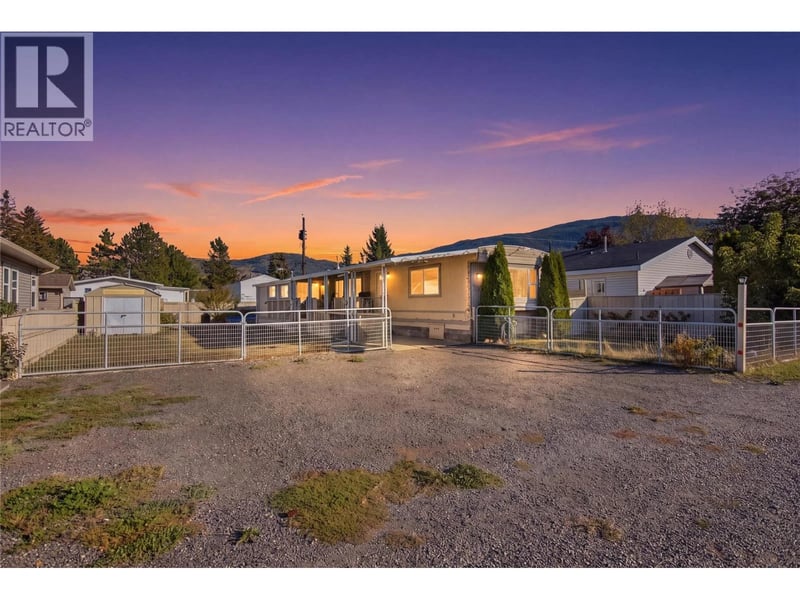 1352 Douglas Street, Merritt, British Columbia, V1K1C9, Merritt, British Columbia — photo 1 of 5