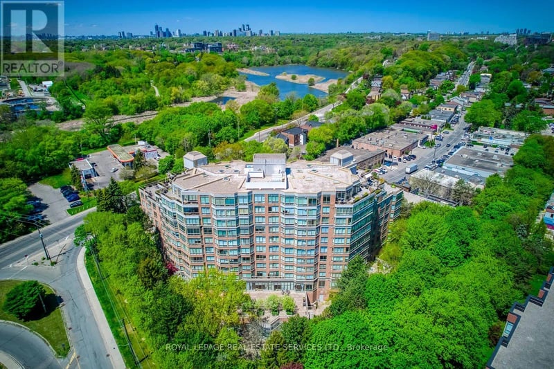 #403 1 Ripley Avenue, Toronto (High Park-Swansea), Ontario, M6S4Z6, Toronto (High Park-Swansea), Ontario — photo 1 of 5