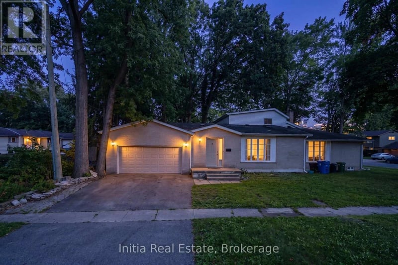 3400 St Patrick's Drive, Windsor, Ontario, N9E3H4, Windsor, Ontario — photo 1 of 5