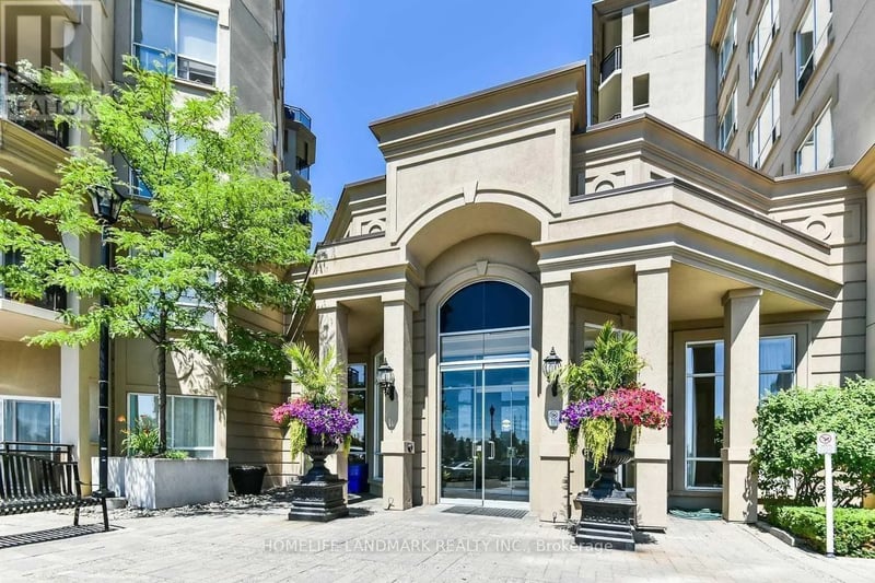 #Ph. 802 8 Maison Parc Court, Vaughan (Lakeview Estates), Ontario, L4J9K5, Vaughan (Lakeview Estates), Ontario — photo 1 of 5