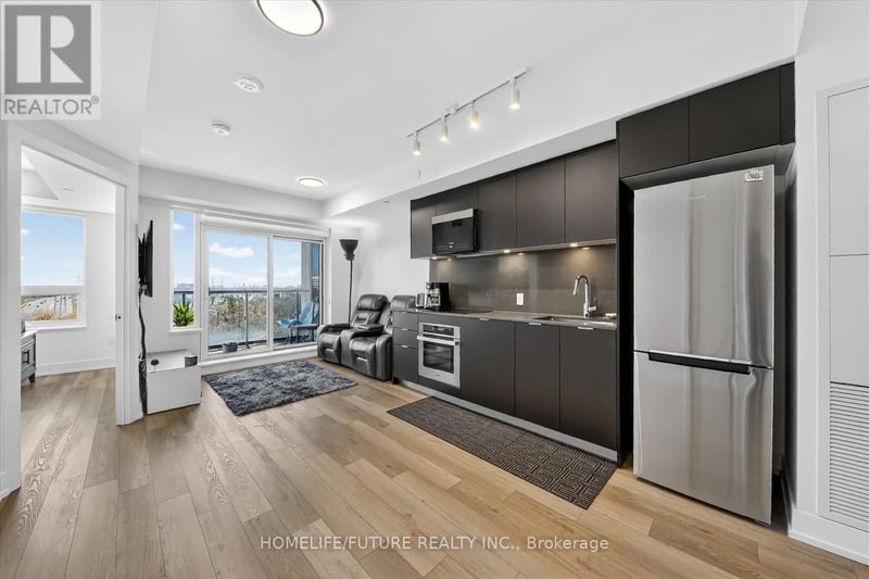 #1017 8 Cedarland Drive, Markham (Unionville), Ontario, L6G0H4, Markham (Unionville), Ontario — photo 1 of 5