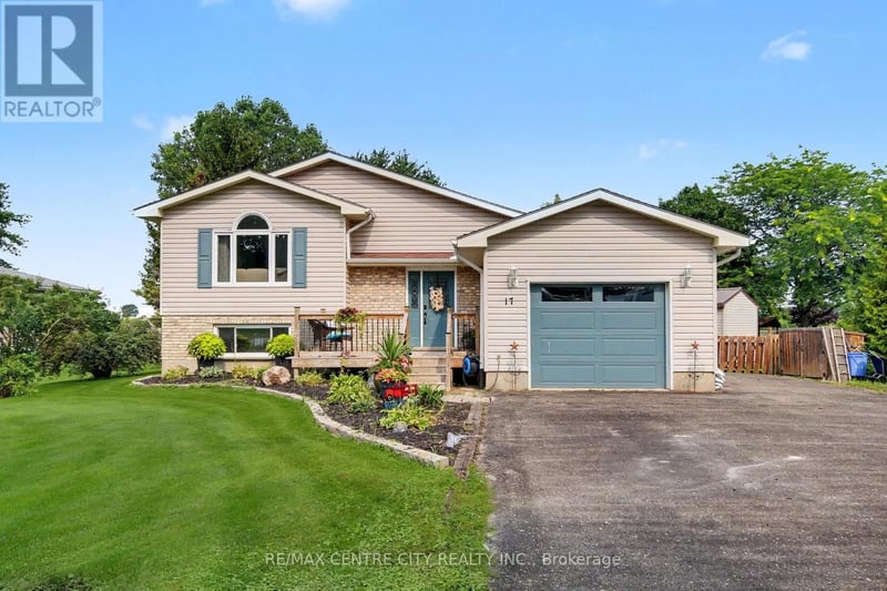 17 Rose Street, Dutton/Dunwich (Wallacetown), Ontario, N0L2M0, Dutton/Dunwich (Wallacetown), Ontario — photo 1 of 5