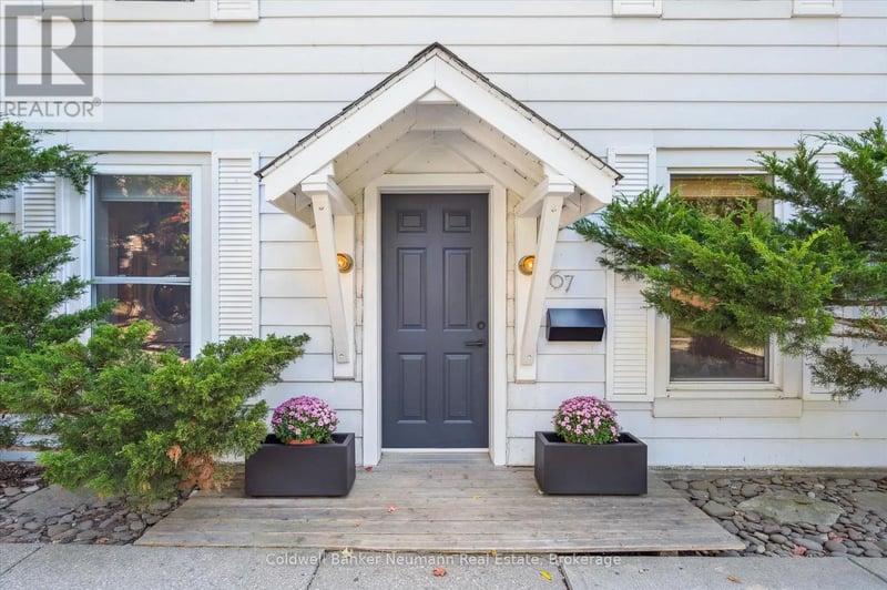 67 Grove Street, Guelph (St. George's), Ontario, N1E2W6, Guelph (St. George's), Ontario — photo 1 of 5